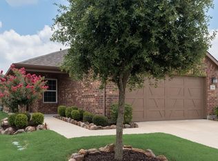 816 Hidden Eddy Dr, McKinney, TX 75071