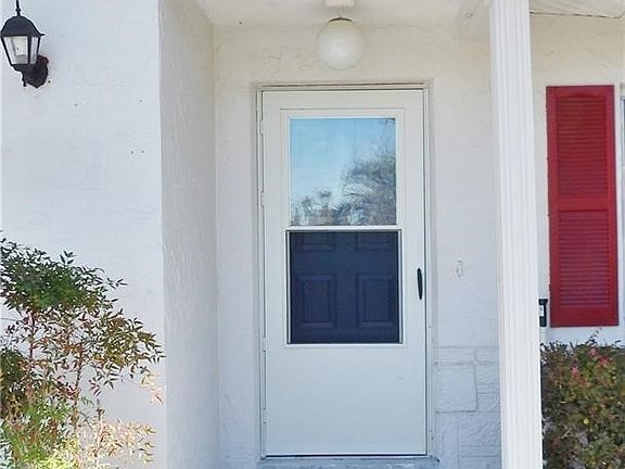 2nd image of 515 S Monroe St