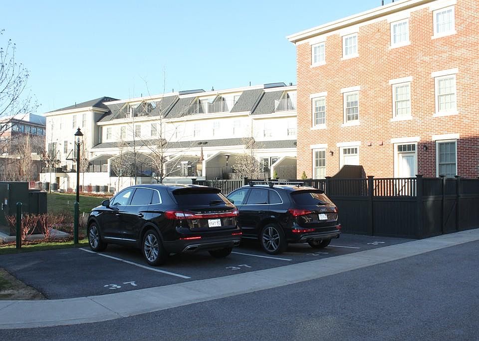 2nd image of 37 Park St