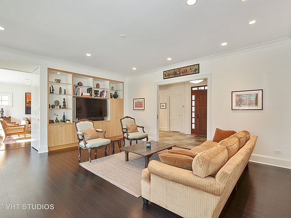 4th image of 61 Meadowview Dr