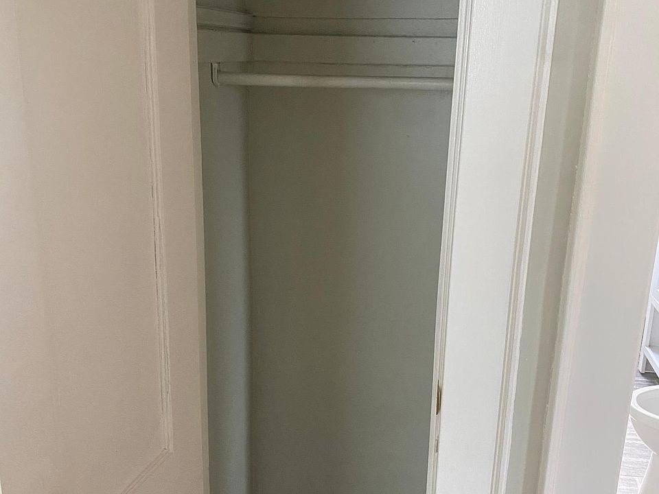 1st image of 28 Finlay Pl Floor 2