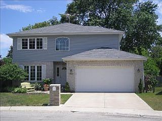 1st image of 8215 S Luna Ave