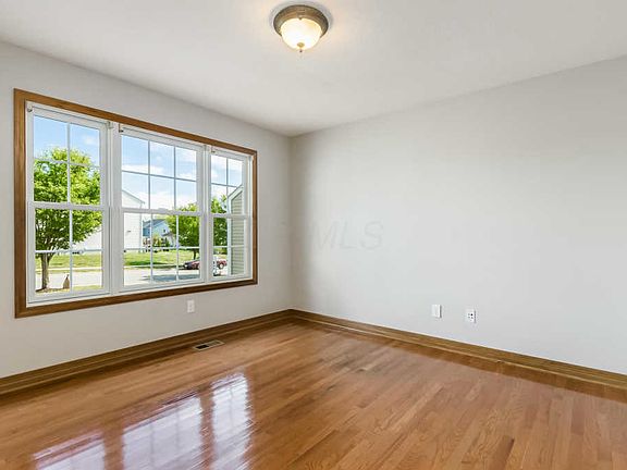 3rd image of 8895 Emerald Hill Dr