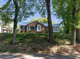 527 Crest St, Florence, AL 35630