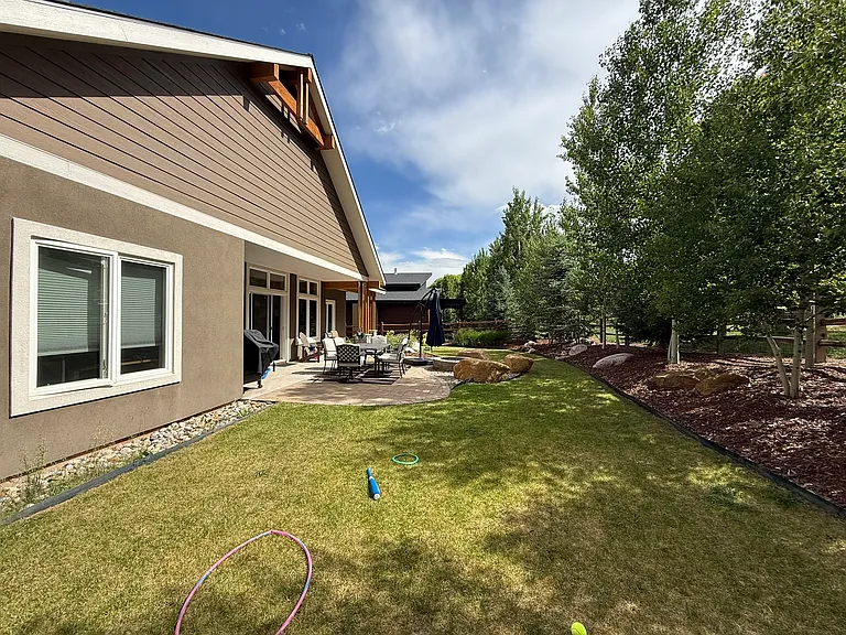 403 Estancia Loop — Photo 24