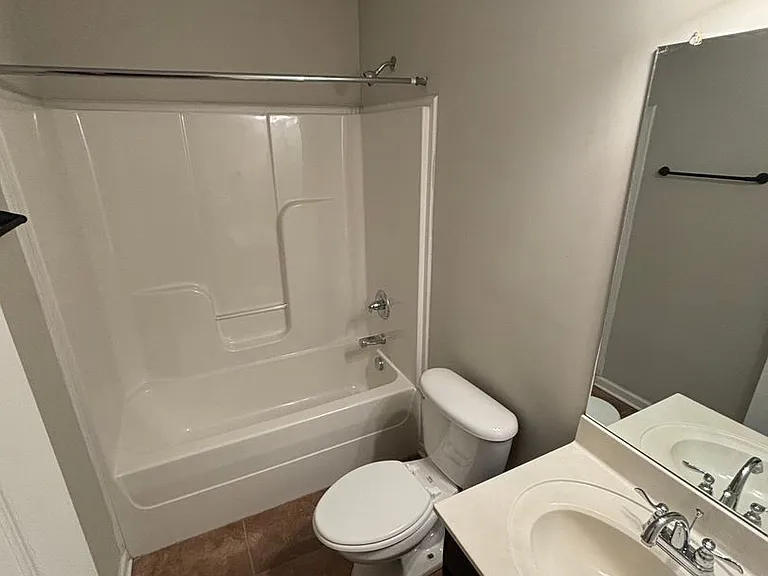 1725 Thistlewood Dr #C — Photo 7