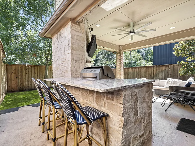 5820 Prospect Ave — Photo 38