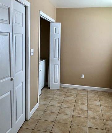 3rd image of 5330 Venus St
