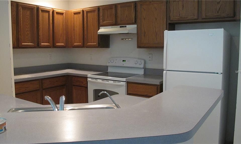 2nd image of 1027 Henson Ct