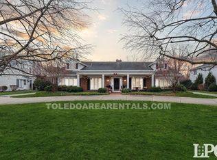 3835 Hillandale Rd E, Toledo, OH 43606