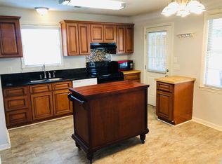 210 Oak Ridge Ln, Lexington, SC 29073