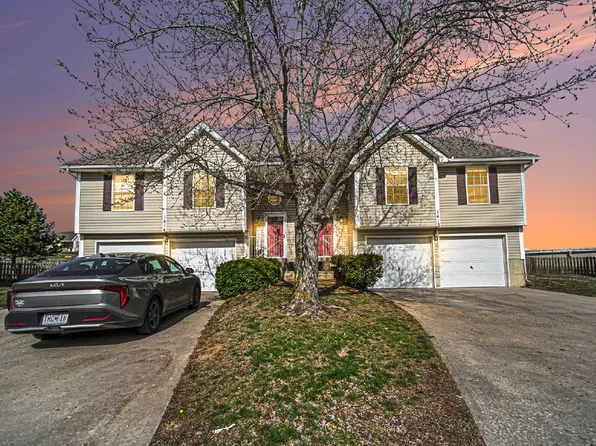 1412 Limerick Ct, Liberty, MO 64068