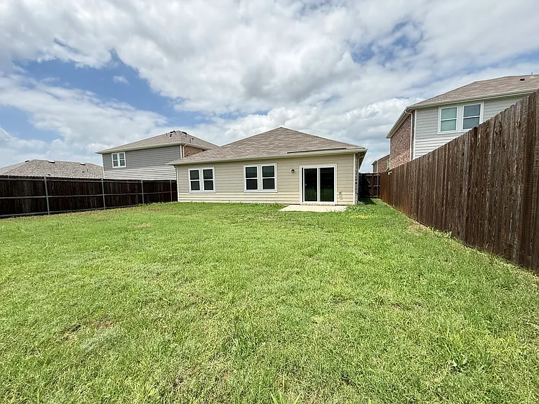 713 Cherry Blossom St — Photo 25