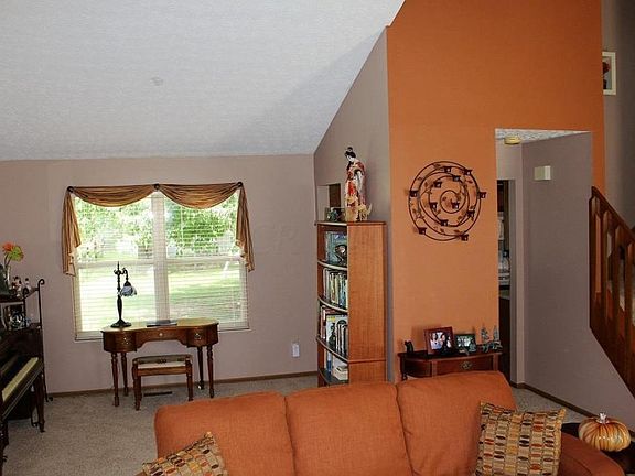 5th image of 7654 Plainfield Dr