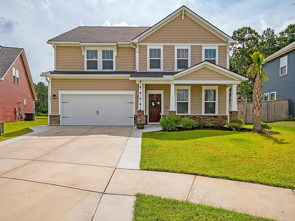 1st image of 102 Oregon White Oak Ct