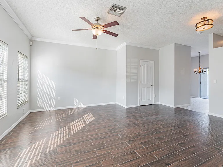 4304 Deermont Cir — Photo 4