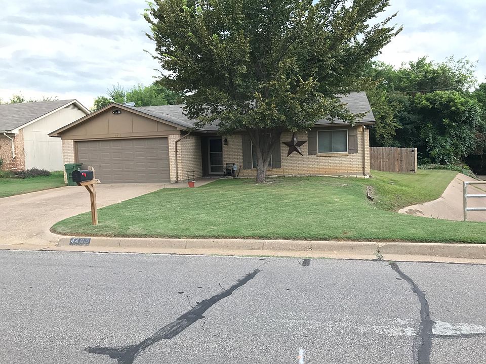 1st image of 4405 Willow Tree Dr