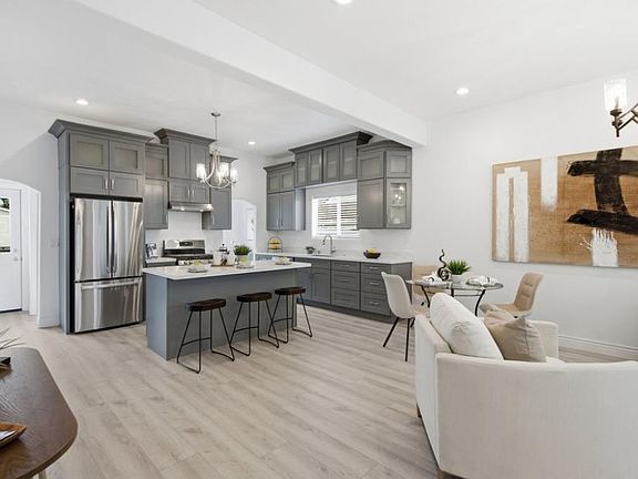 3rd image of 421 W Virginia St