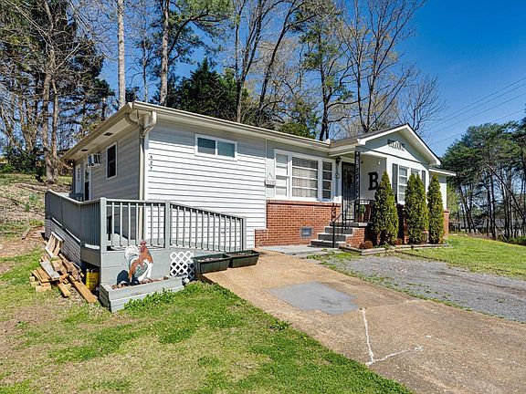 2nd image of 627 Mission Ridge Rd