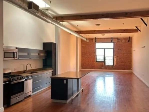 652 Mateo St, Los Angeles, CA