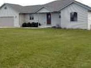 W6165 Ron Hill Ln, Monticello, WI 53570