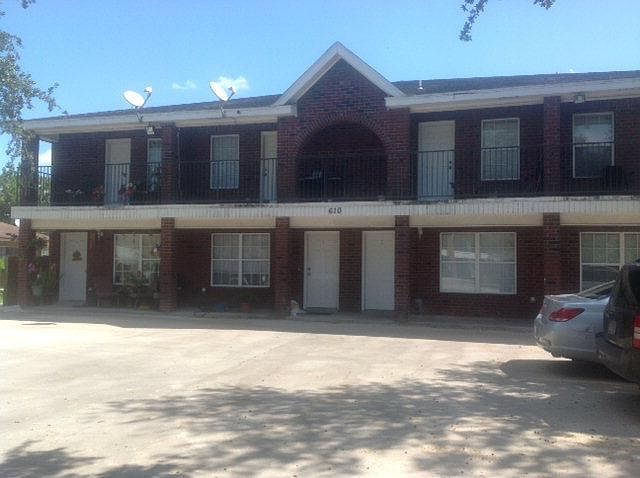 1st image of 610 N Broadway St APT 2