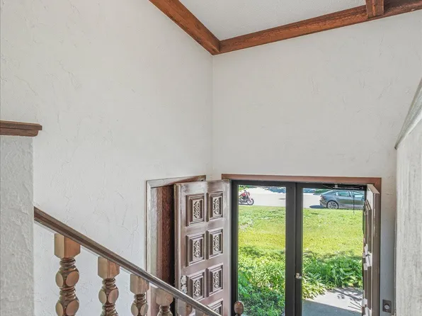 316 Colleen Ave, Shoreview, MN 55126