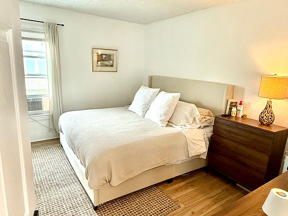 5th image of 28 Andrews St #1