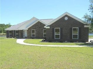 23517 E Robert Lee Rd, Moss Point, MS 39563