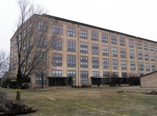 1545 Arboretum Dr APT 103, Oshkosh, WI 54901