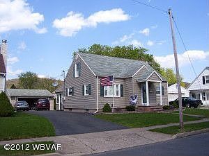 2nd image of 807 Pearl Blvd