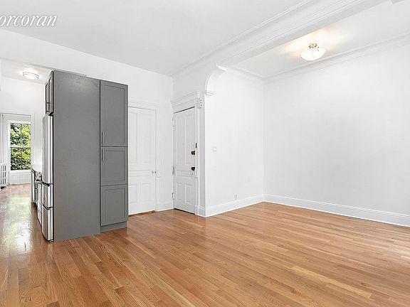 3rd image of 195 Sterling Pl APT 3