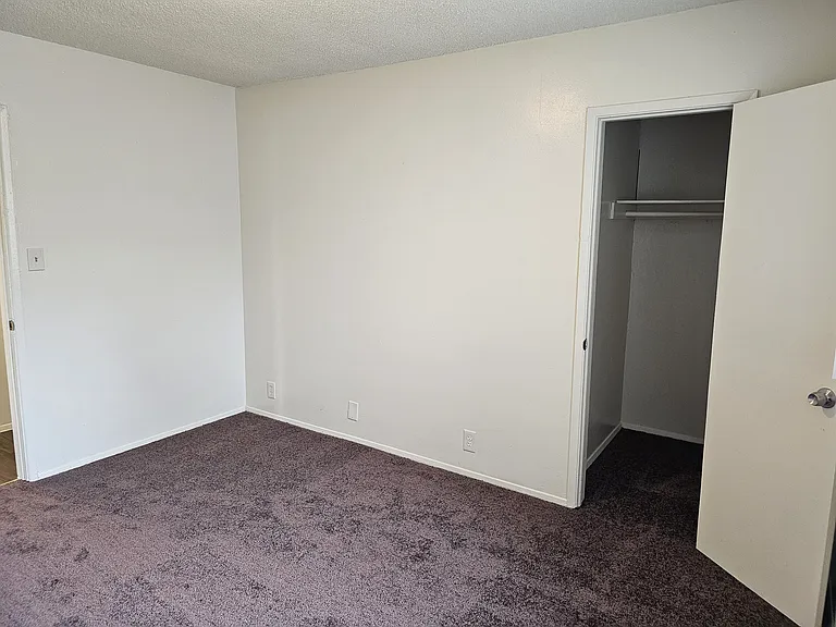 2091 W Linden St #2091 — Photo 9
