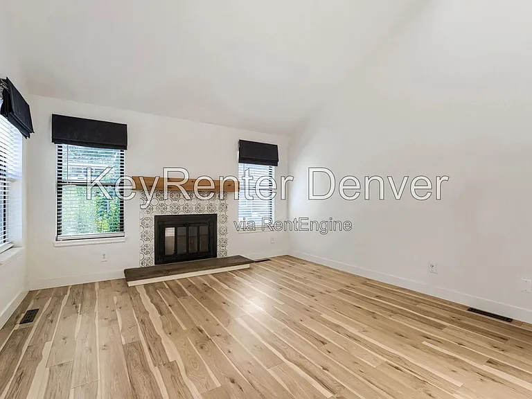 4603 S Fraser Ct — Photo 4