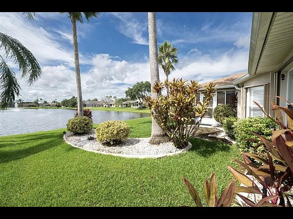 4th image of 6764 Ferri Cir