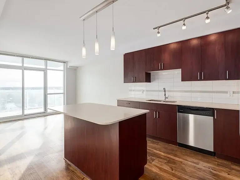 2160 Paliswood Rd SW — Photo 10