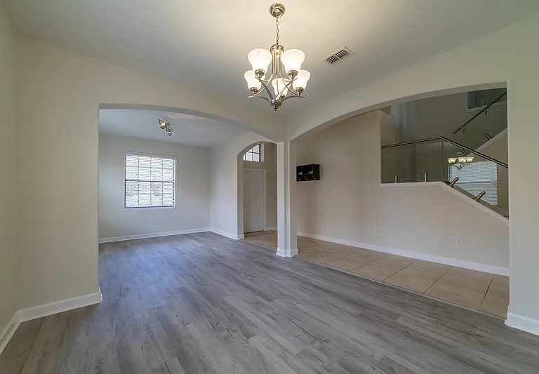 1315 Moss Creek Ln — Photo 5