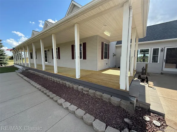 18249 Bethel Church Rd, Manchester, MI 48158