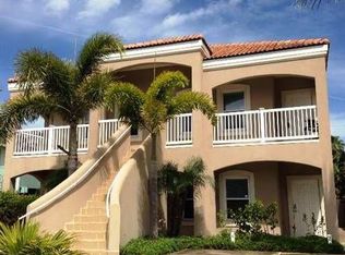 122 E Bahama St, South Padre Island, TX 78597