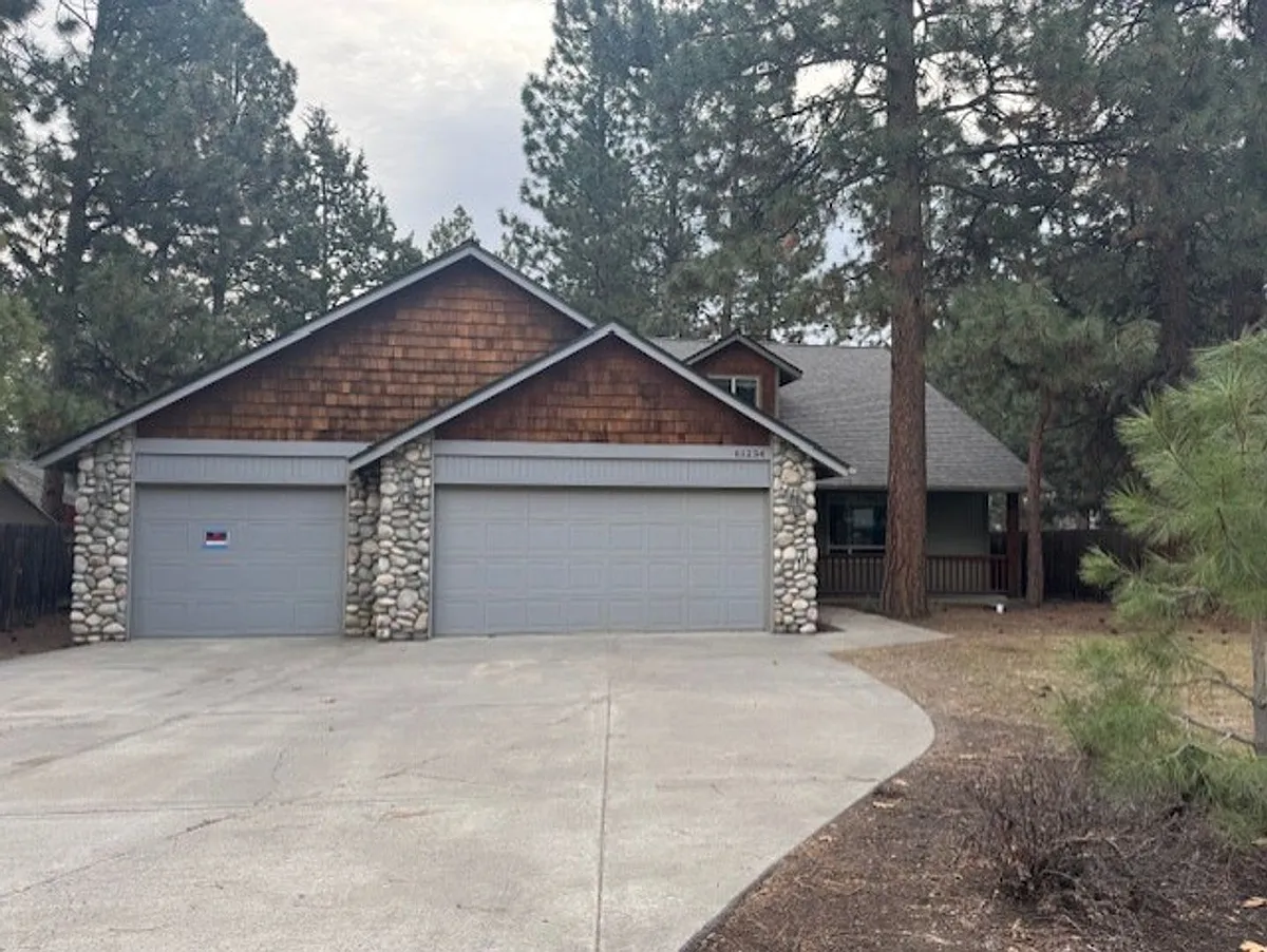Building Photo - 61234 SW Larkwood Dr
