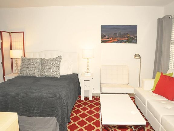 4th image of 1005 N Sweetzer Ave APT 7
