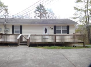 200 England Dr, Rocky Face, GA 30740