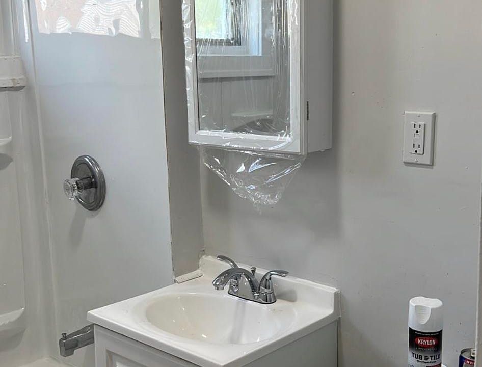 1st image of 31 Winchester Pl APT 5
