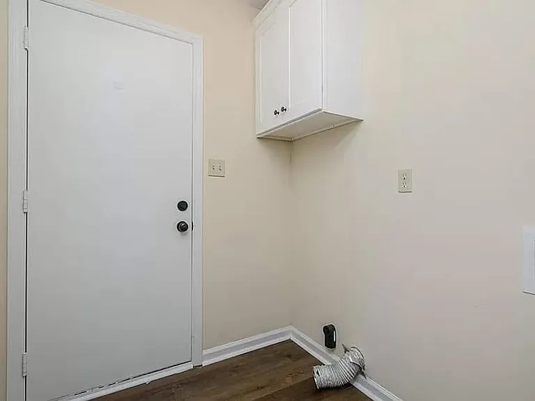 143 Caymen Ct — Photo 11