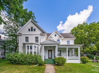 309 E 3rd St, Sandwich, IL 60548