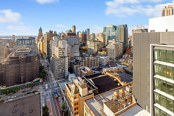 Sold by Compass | media 7