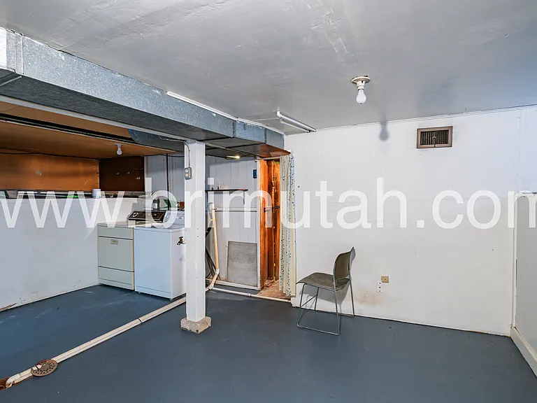 1655 E 900 S — Photo 23