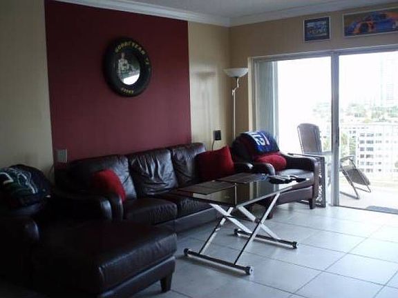 3rd image of 300 Bayview Dr APT 1015