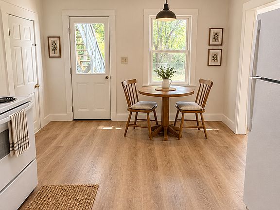 3rd image of 27 Pierce St #1