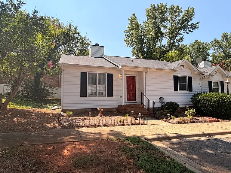 5917 Crape Myrtle Ln — Photo 15